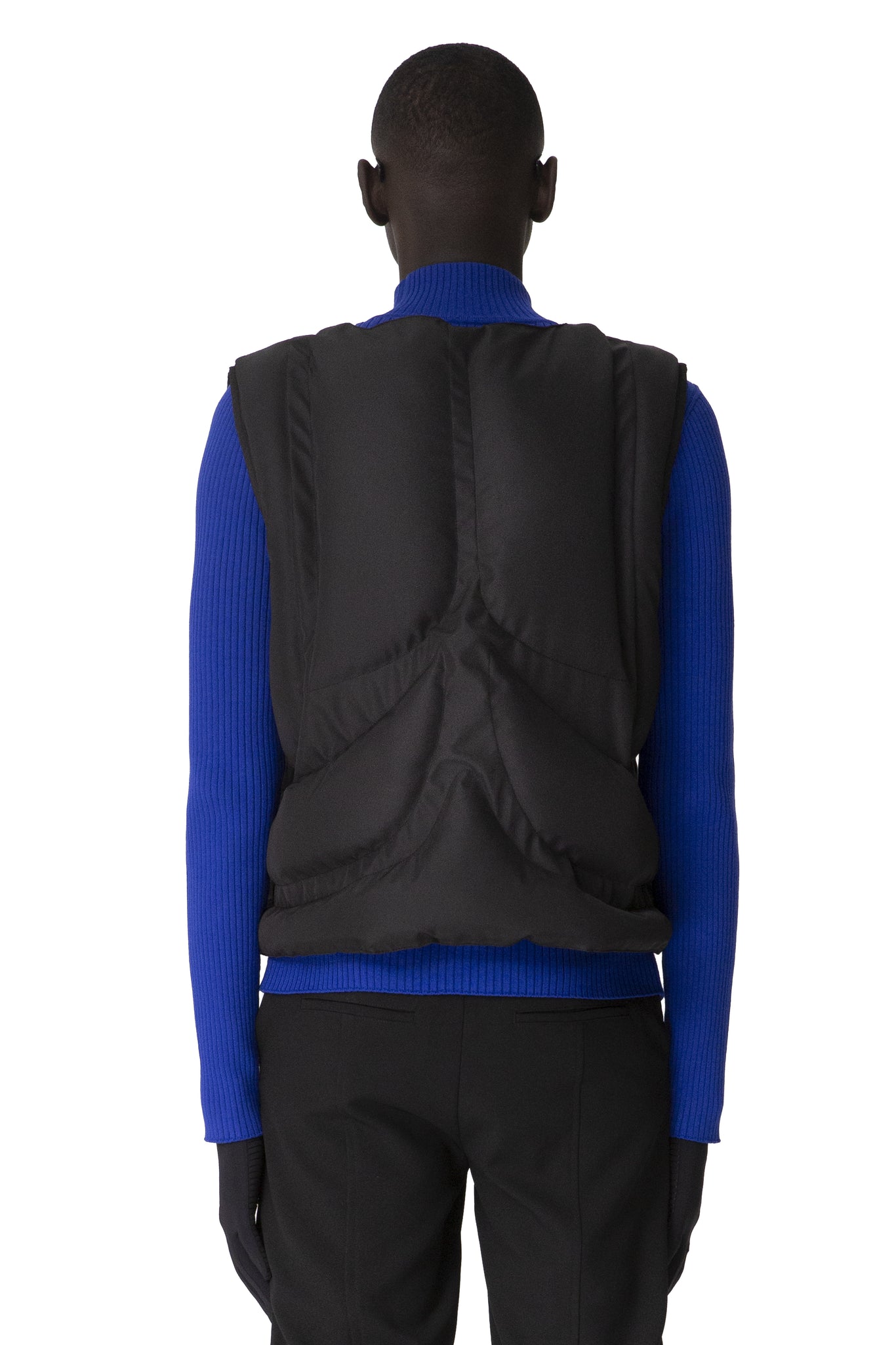 ARMOR SLEEVELESS PUFFY JACKET