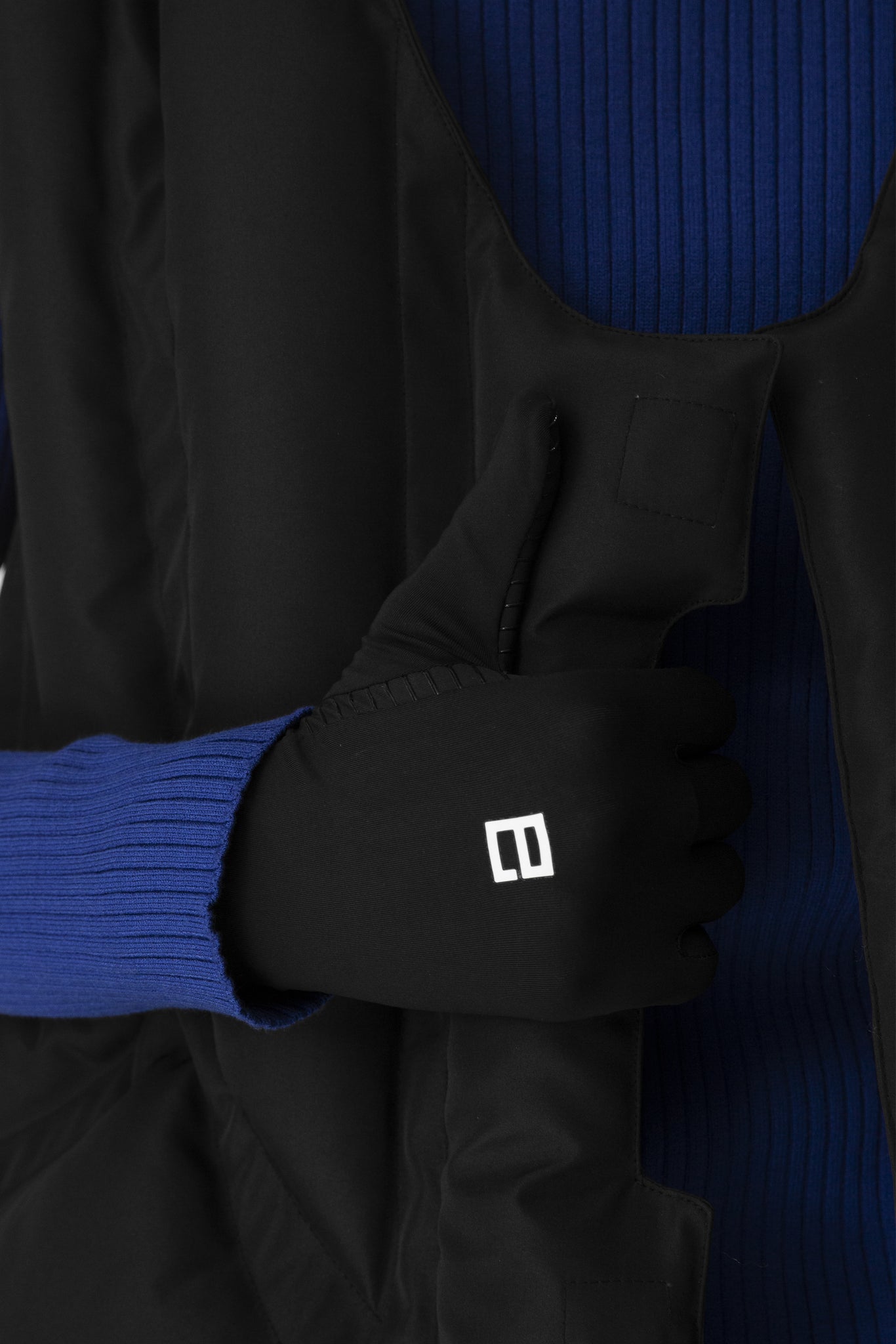ARMOR SLEEVELESS PUFFY JACKET